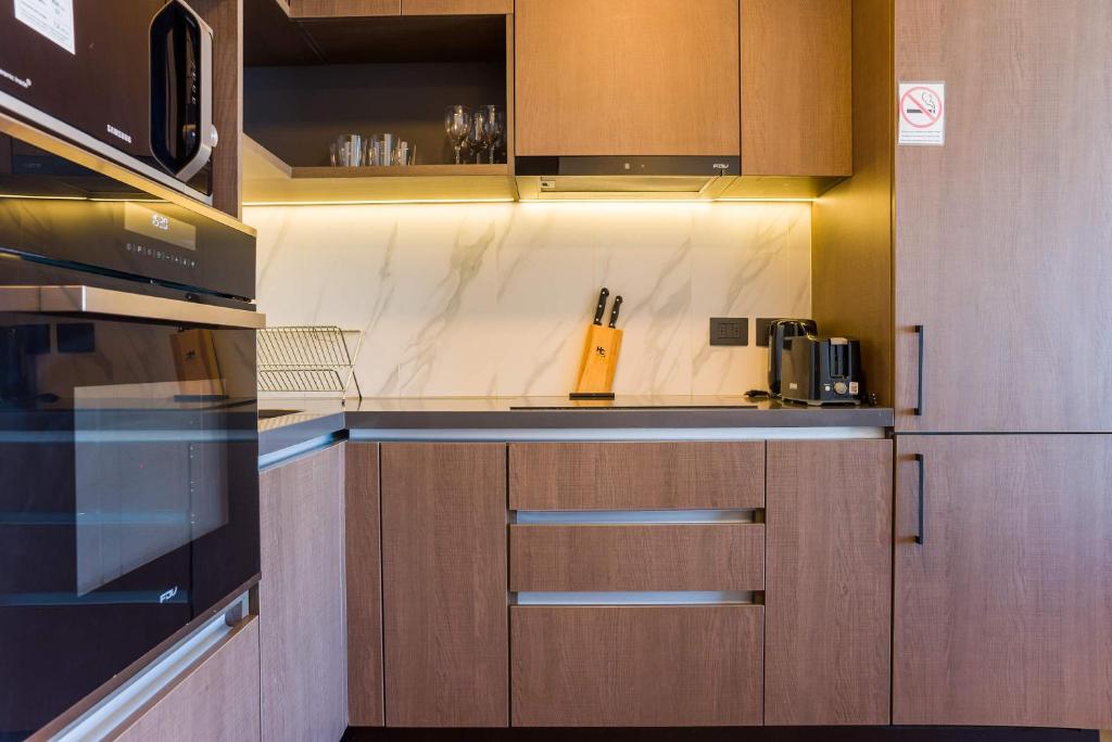 Chic 2BR Apt in Las Condes with Pool & Views - 4
