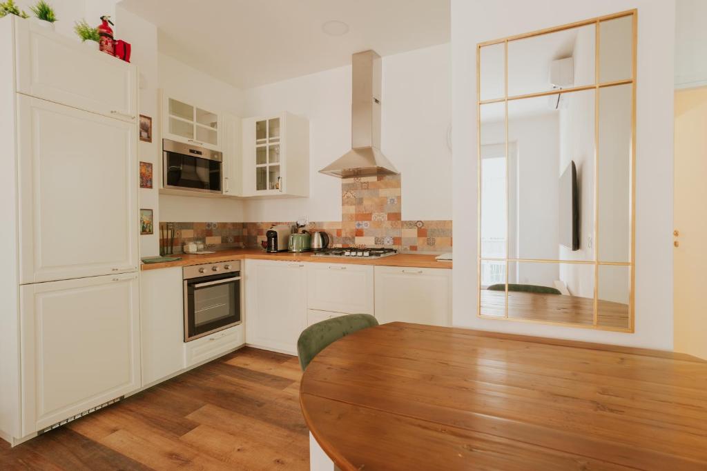 Casa Reli - Design 2BR Apartment in Furio Camillo - 3
