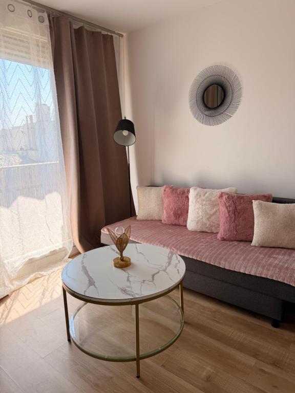10 minutes walk from the beautiful Eiffel Tower - 1