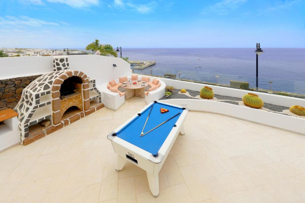 Luxury Puerto Del Carmen Villa 4 Bedrooms Villa Lapela Modern Furnishings - 3