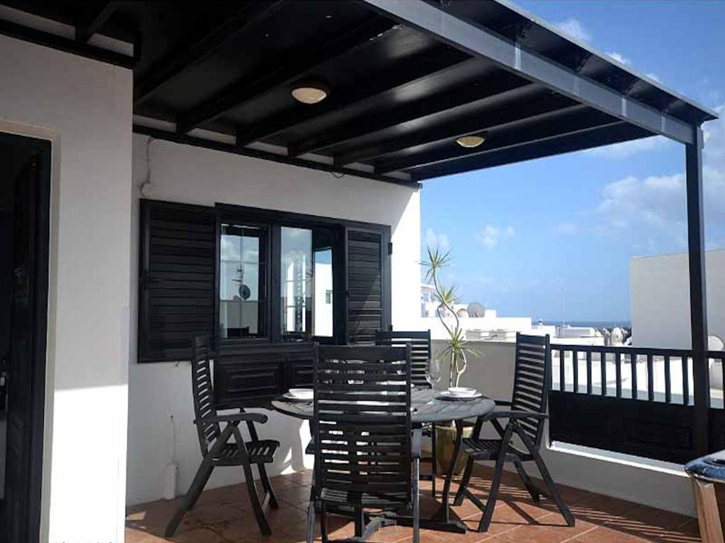 Awesome Puerto Del Carmen Villa 3 Bedrooms Villa Tacataca Pool Table - 4