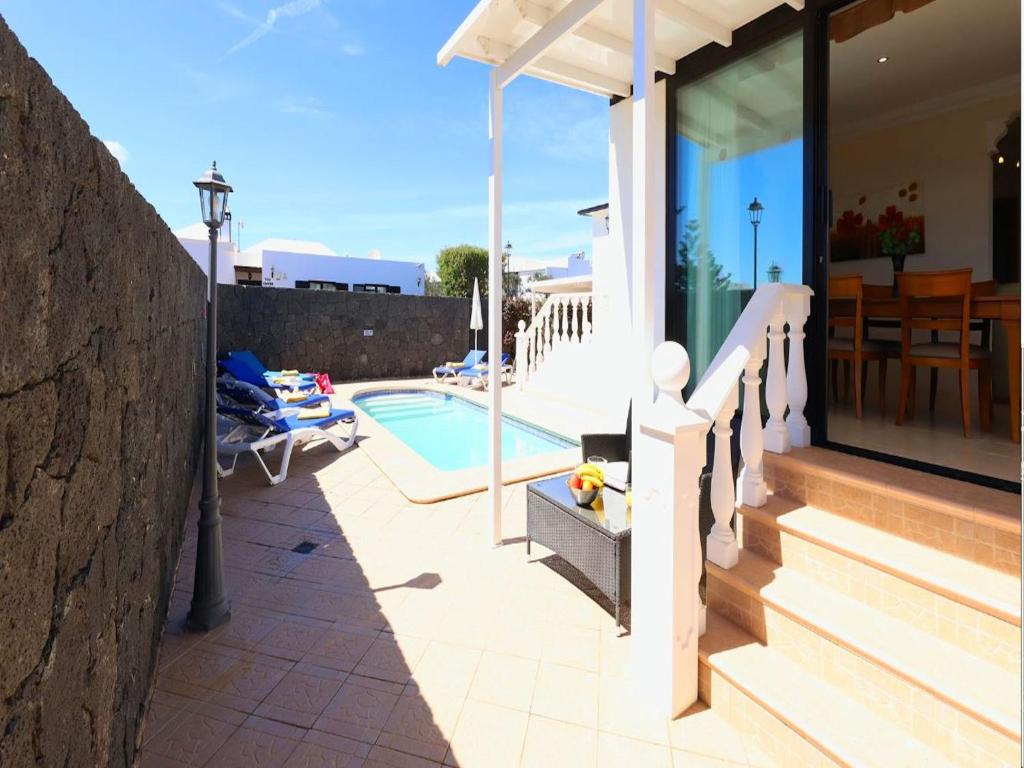 Cosy Lanzarote Villa 3 Bedrooms Heated Pool Villa Honey - 5