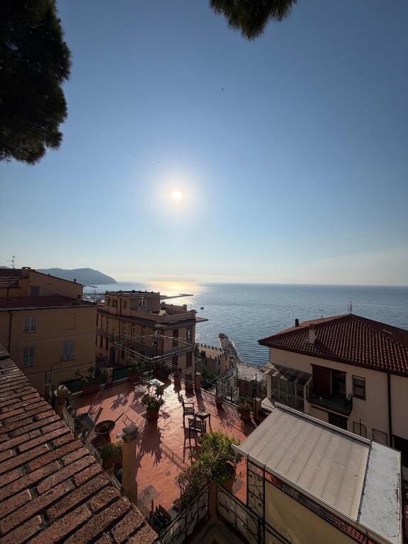 Dormire nel Parasio nel Borgo Storico di Imperia e al Mare in 2 minuti - 1