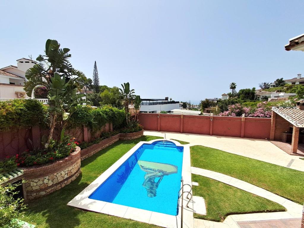 6 Bedroom Villa with Private Pool Games Room - 2