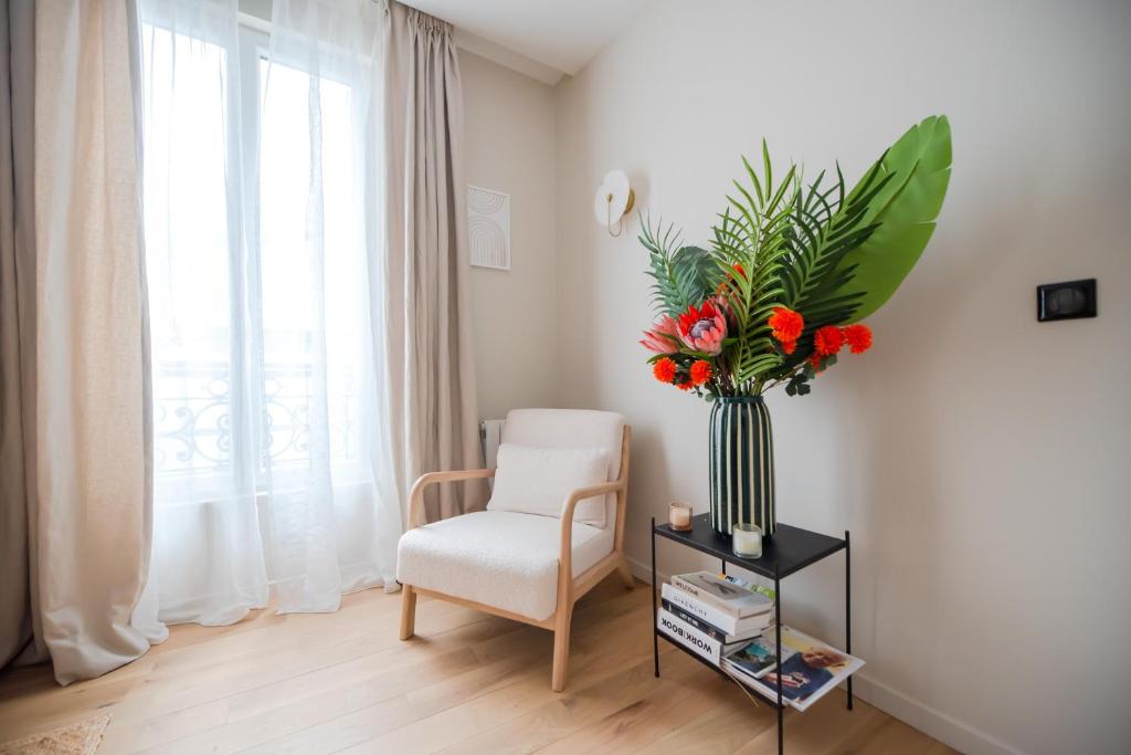 Chic Apartment in Central Paris - 3