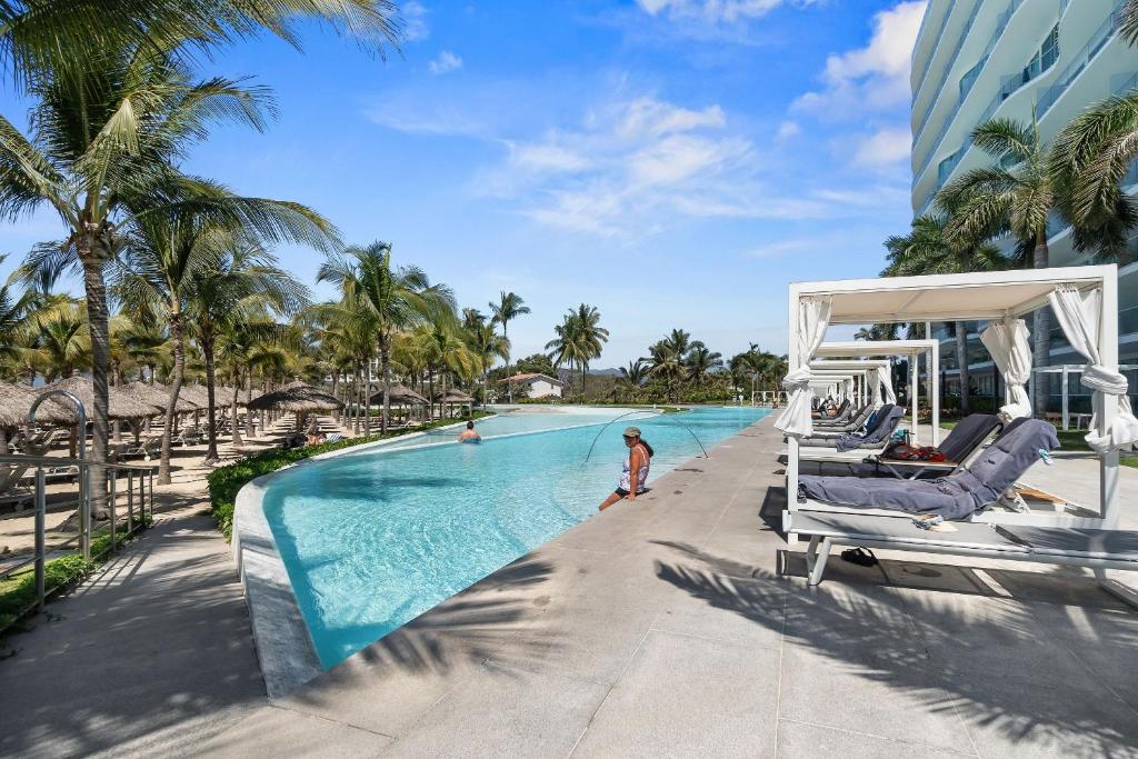 Lujoso Condo Frente al Mar de 2 Cuartos | Marítima Nuevo Vallarta - 2