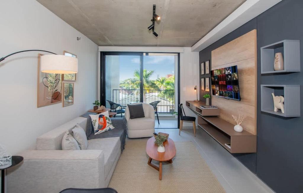 Apartment Near Malls with Pool Gym Cinema and WiFi - 1
