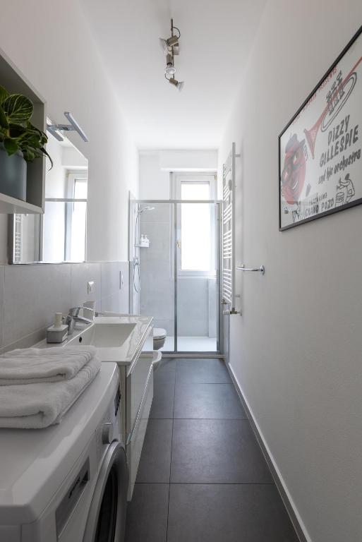 Bright Apartment - Steps from the Old Town - 5
