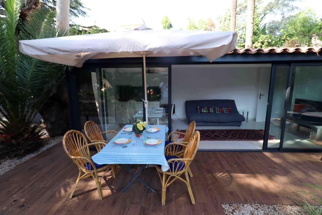 Cannes, Côte d'Azur - Maison de jardin au calme, proche de la Croisette - 3