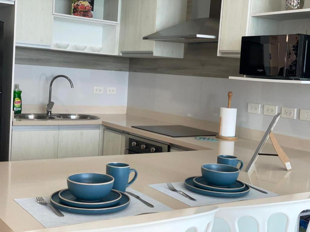Grand Diamond Beach - Luxury Oceanfront Suite - 4