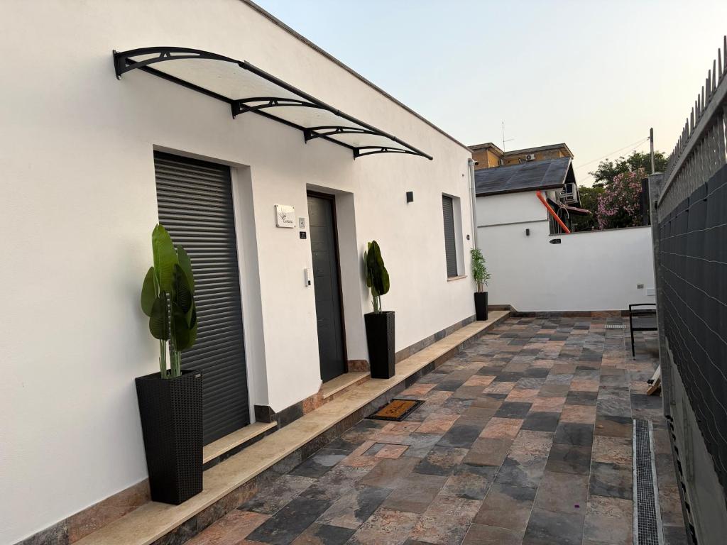 Corona boutique Rooms - 1
