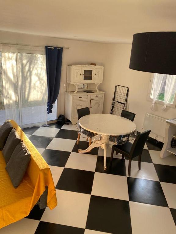 Charmant Villa T4 avec Jardin Privé - 3