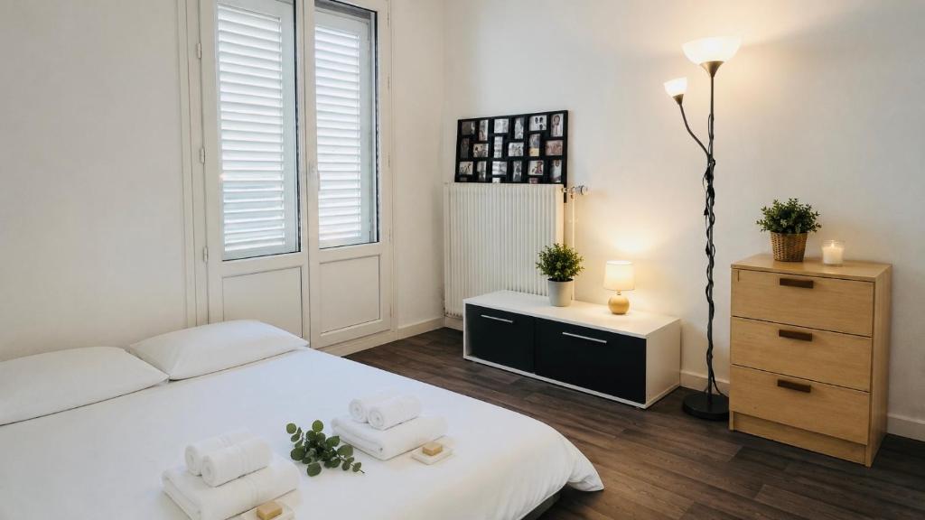 Chambre privée avec balcon et belle vue à Grenoble Private Room with Balcony - 1