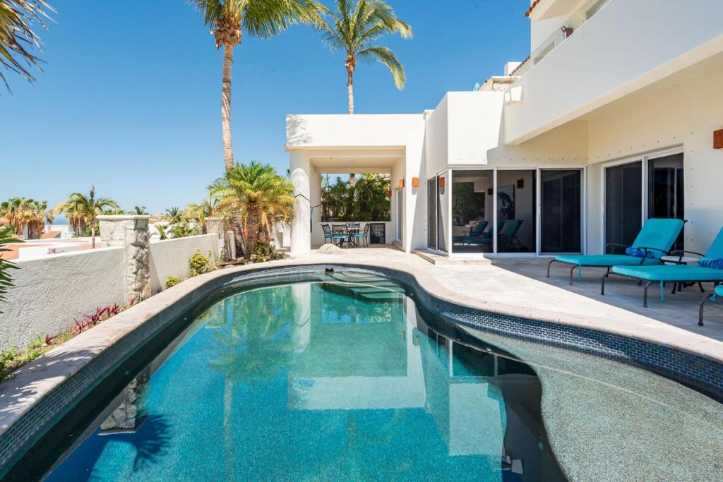 Saltwater Pool Private Villa with Ocean Views and Resort Access - 2