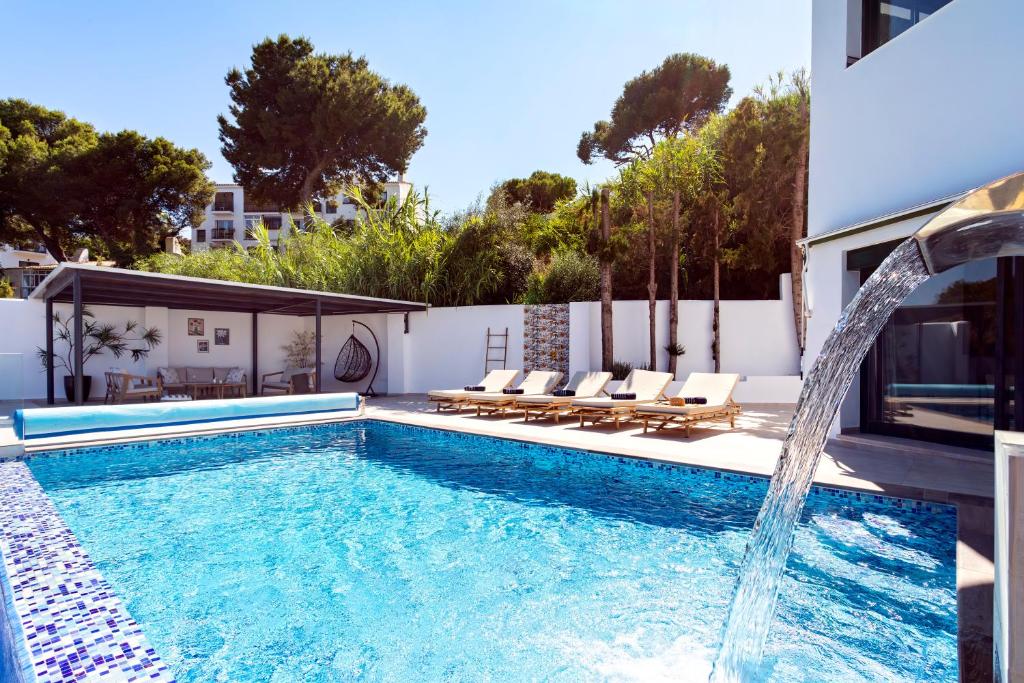 Luxury villa with sea views - heated pool - 4