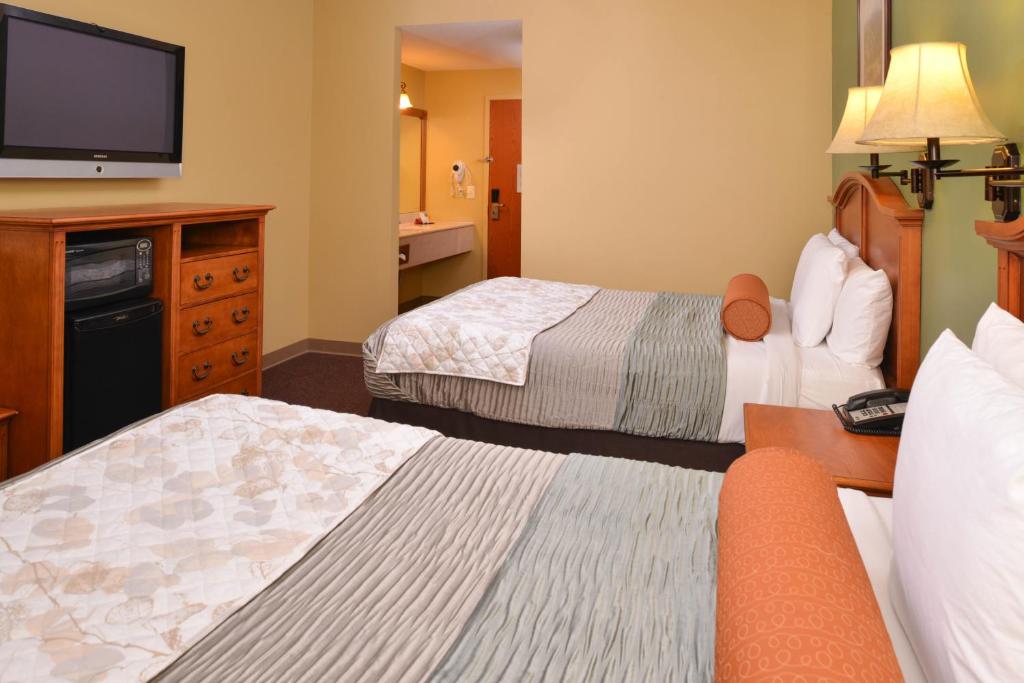 Country Hearth Inn & Suites Edwardsville St. Louis Photo 15