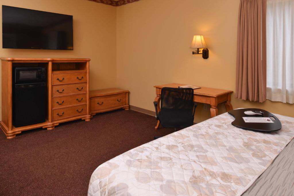Country Hearth Inn & Suites Edwardsville St. Louis Photo 21