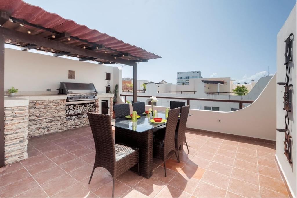 Penthouse Retreat Rooftop, Bbq & Pool - 4