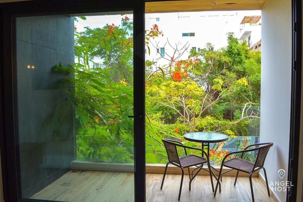 Studio W Rooftop Pool, Coco Beach Steps - 4