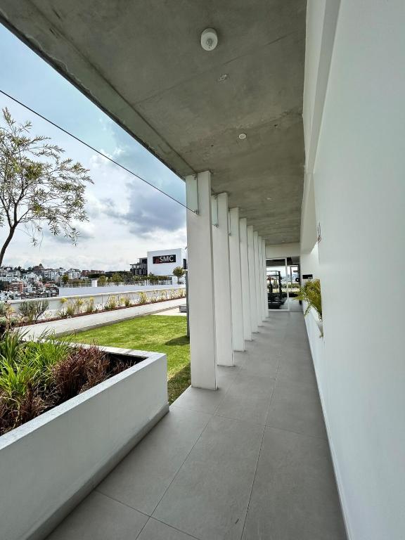 Luxury Executive Suite, Pool & Rooftop 360 - 2