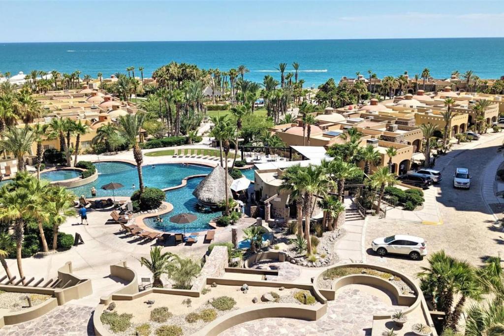 Luxury Condo Bella Sirena 405-C - Unmatched Views Over the Pool to the Sea - 1