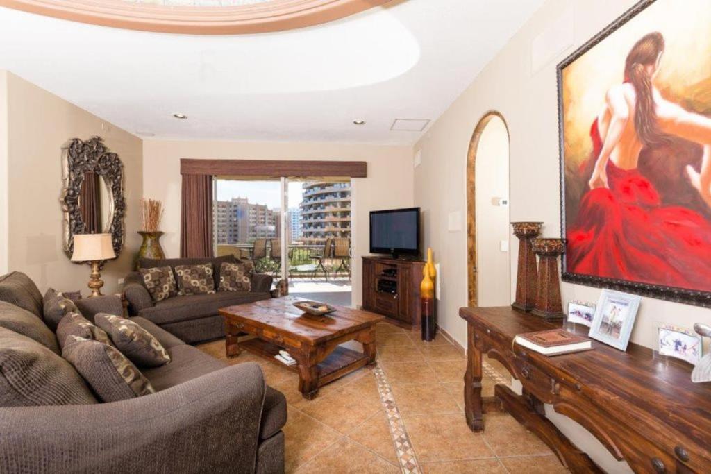 Bella Sirena 305-A - Elegant Oceanview Condo on Beachfront Resort - 2