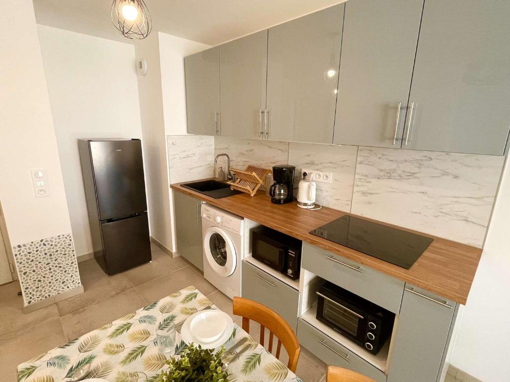 Appartement, climatisation, parking - 4 pers. - FR-1-900-12 - 2