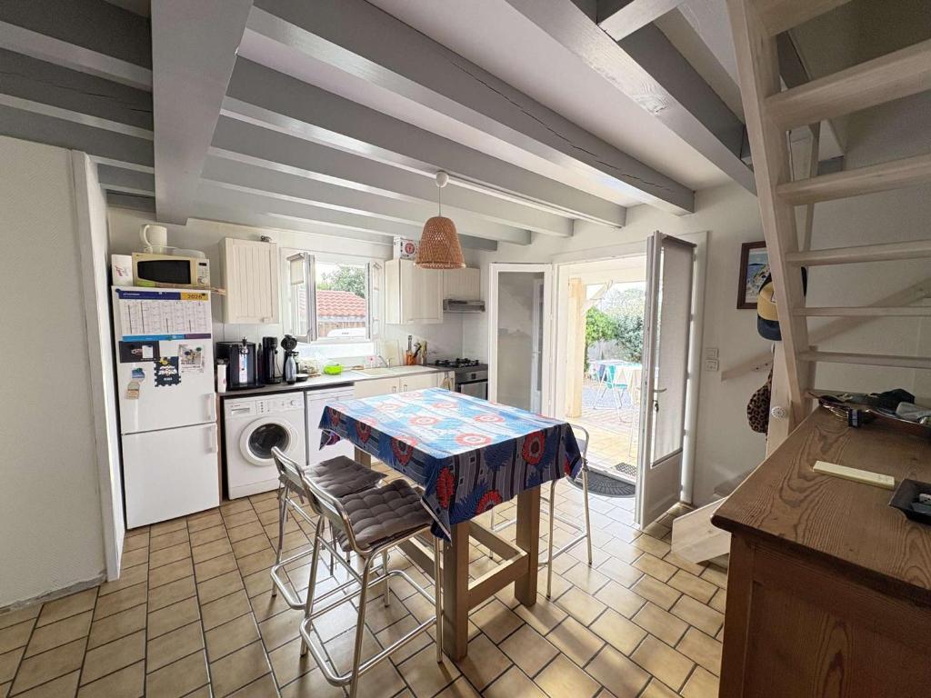 Maison avec parking à Biscarrosse - 4 pers. - FR-1-831-21 - 4