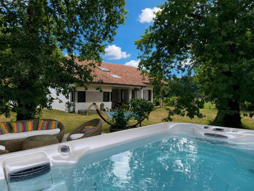 Villa avec jacuzzi, jardin - 6 pers. - FR-1-379-189 - 1