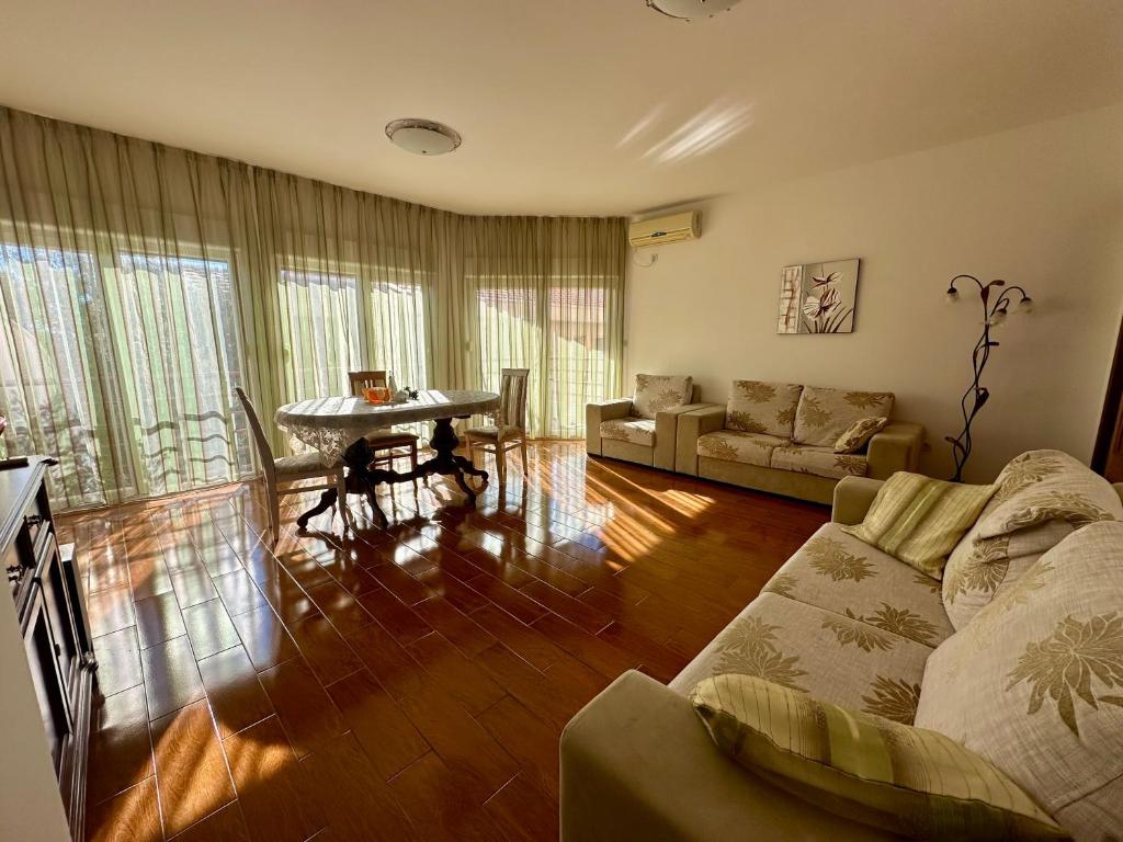 Rose Apartment Petrovac - 2