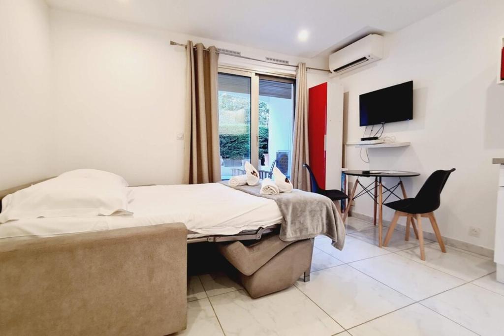 Charming studio with terrace - 3