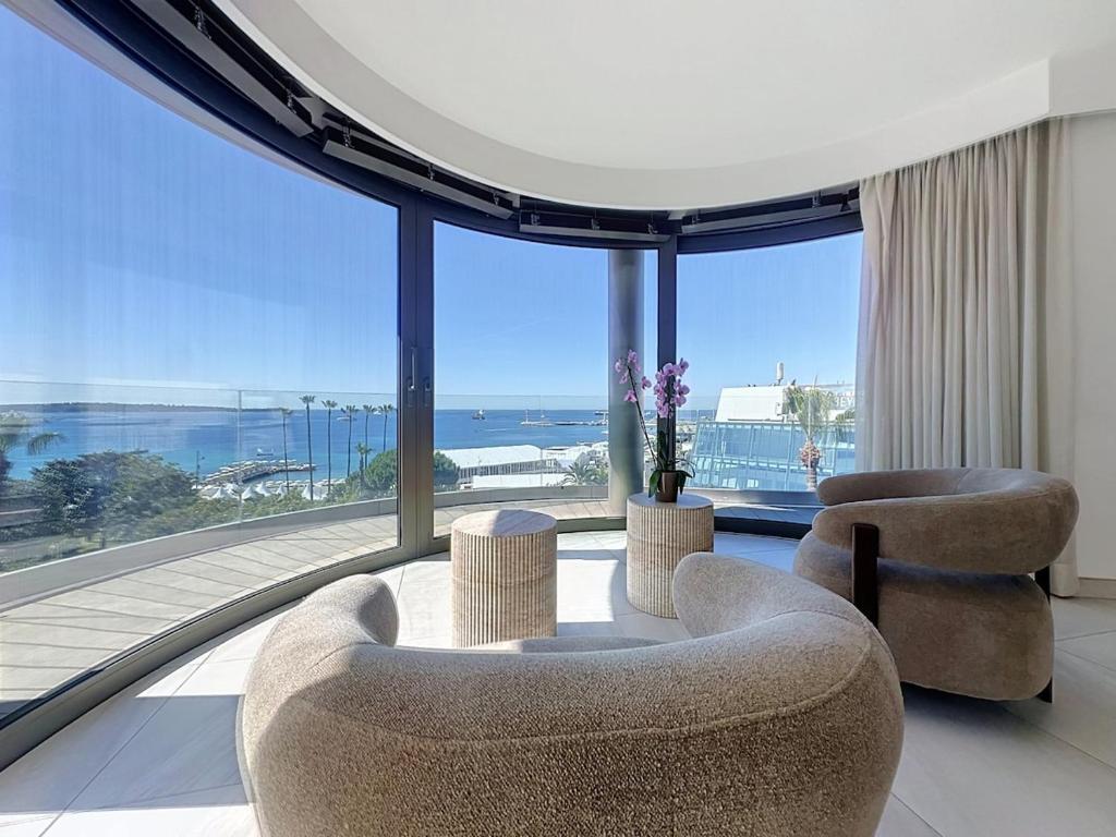 7 Croisette 3-room 135 m - 1