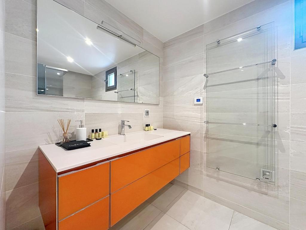 7 Croisette 3-room 135 m - 3