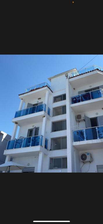 Sempaola Borsh Apartments