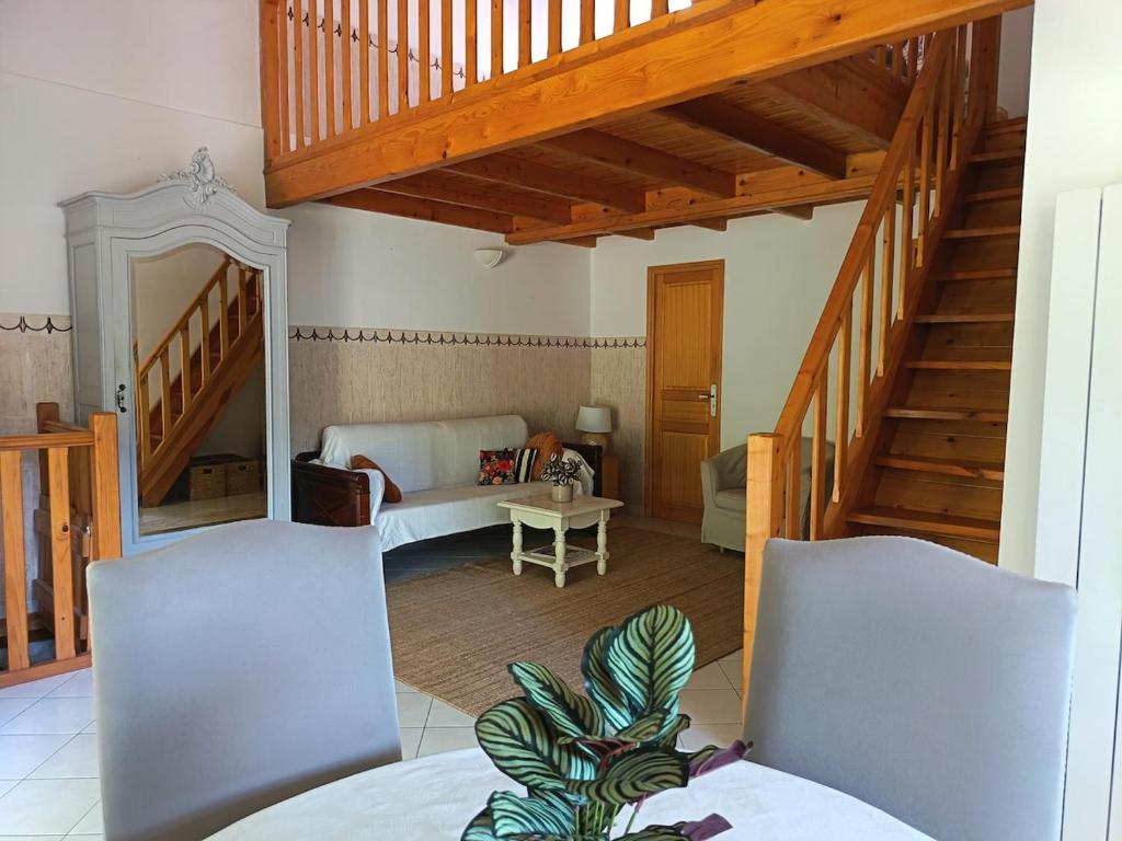 Maison Alkinoos - Jardin vue sur le Baou - 2