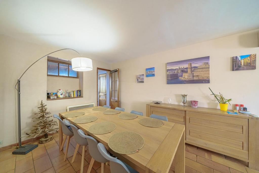 WeHost - Grande maison avec piscine - porte des Calanques - 2