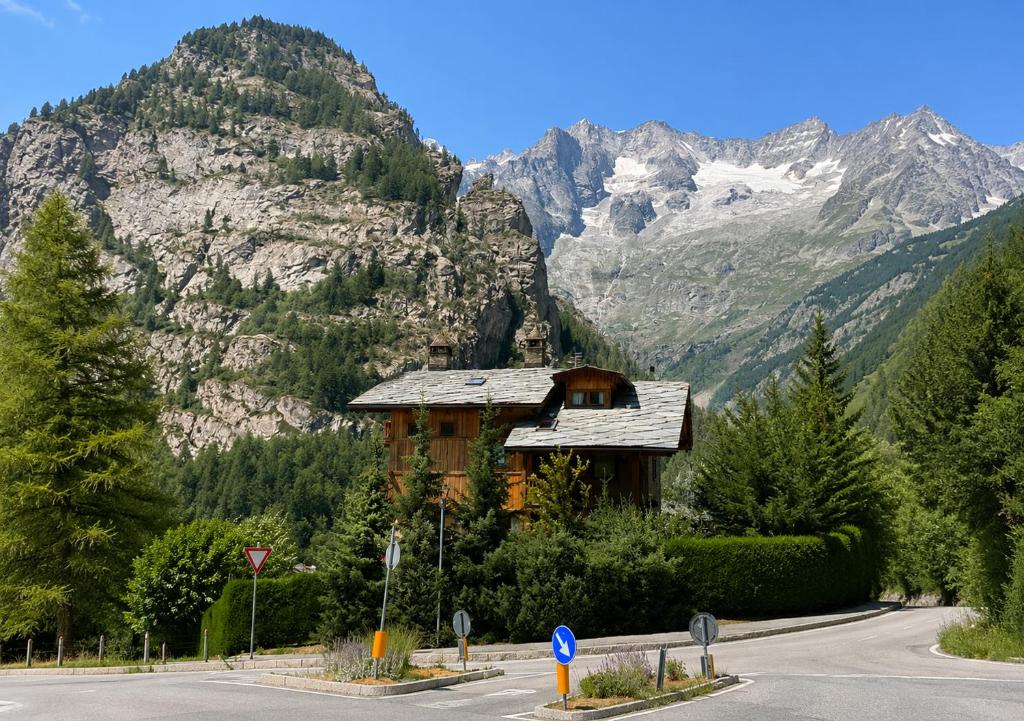 We are 4810 Petit coin Courmayeur - 4