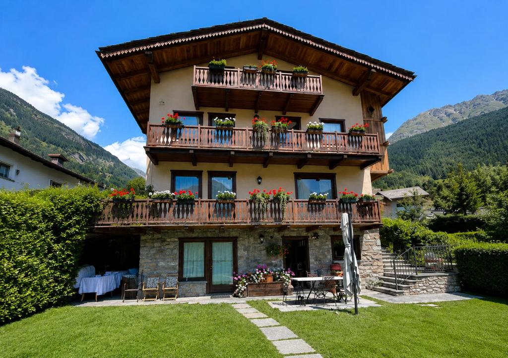 We are 4810 Petit coin Courmayeur - 1