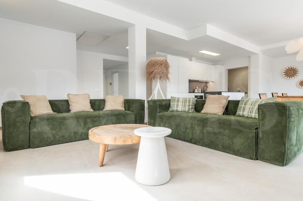Exclusive 4BR Family Villa with Pool & BBQ REMS - 1