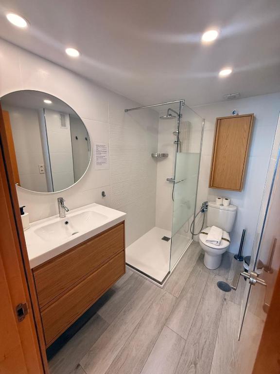 Deluxe Large Apartment Sea Views Benalbeach - 3