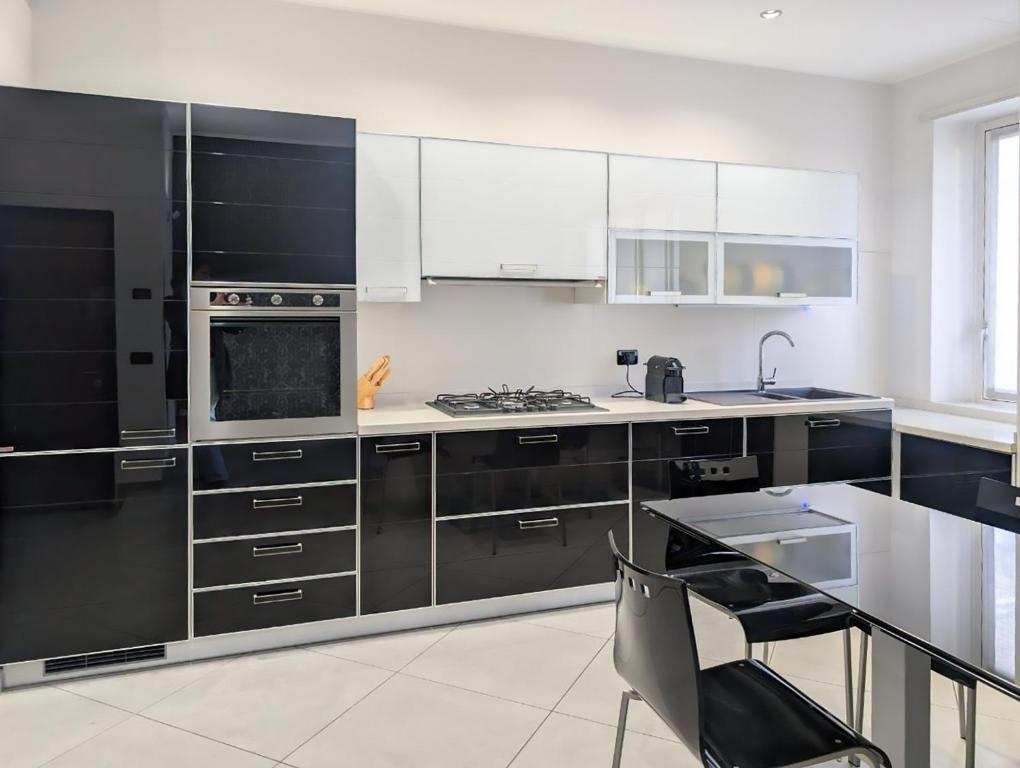 GuestHost - Licia's Boutique Apartment - 2