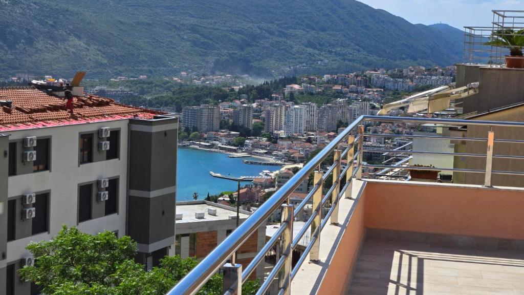Comfortable 3 bedrooms sea view apartment - 1