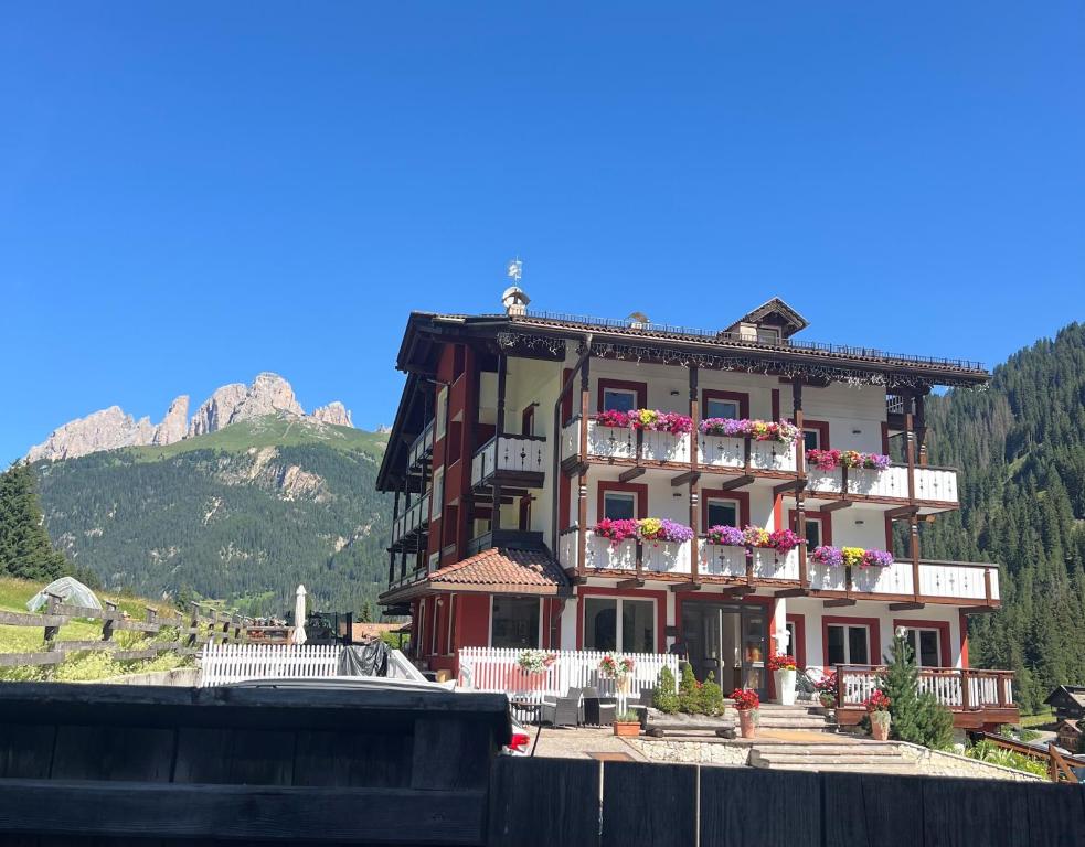 Hotel Sassleng - 1