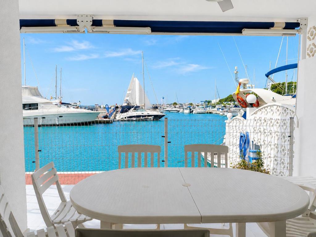 Puerto Alcossebre - Terraza frente a los barcos ALBERT VILLAS - 2