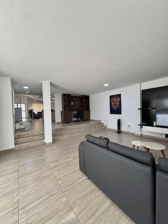 Spacious home in Laureles Estadio Medellin - 4