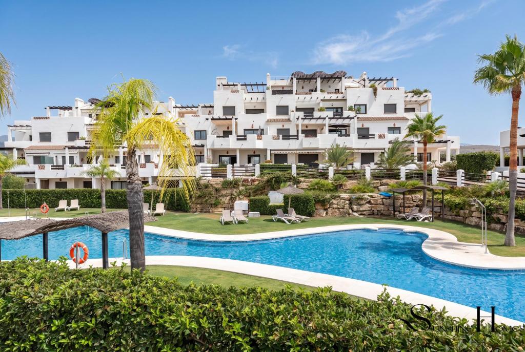 Estepona Duplex with BBQ & Jacuzzi - 2