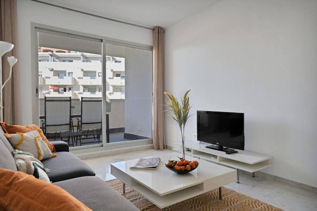 Riviera Modern 2BR Stay w Sunny Balcony and Pools - 2