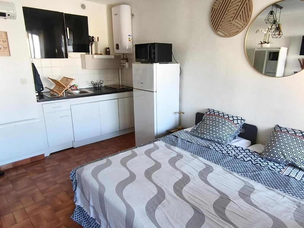 Studio Soleil Bleu Centre Port Plages a pied - 1