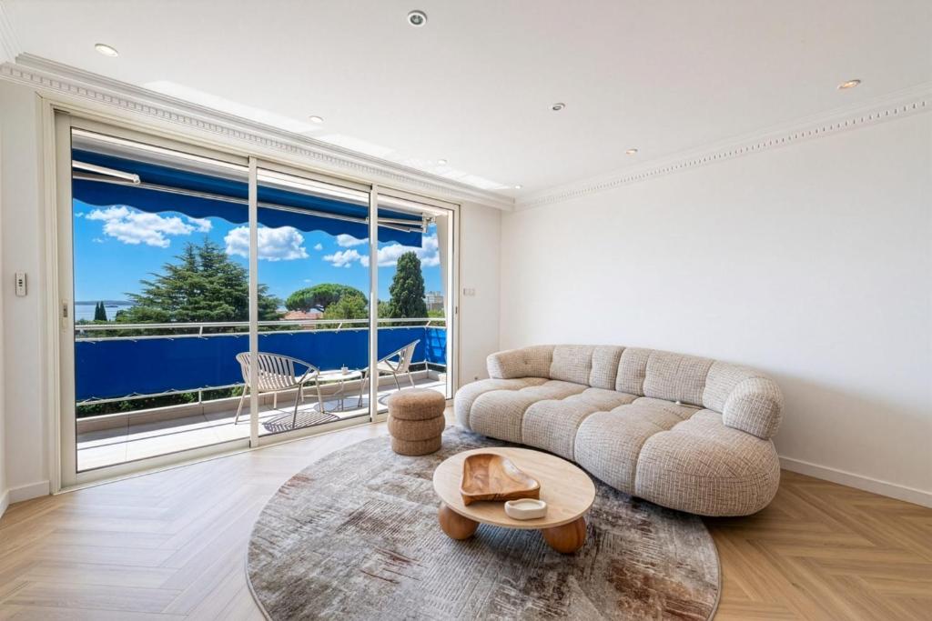3P Traversant Vue Mer Cannes Est - 1