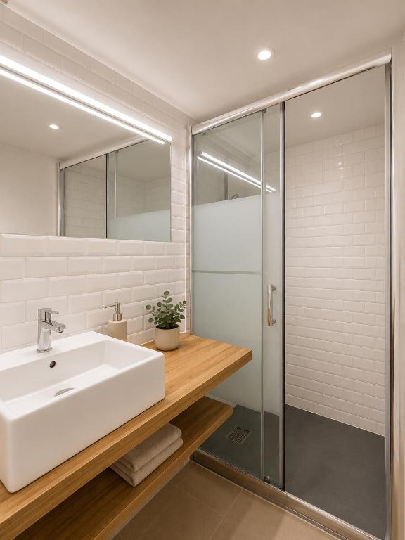 Boutique 1 Bedroom Apartment in Central Paris 2 - 4